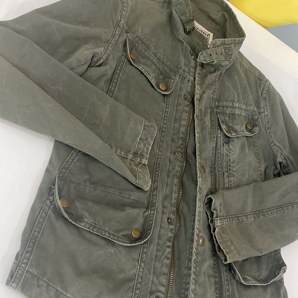 Converse Jackets & Blazers - Converse One Star Army Green light weight Denim Jacket